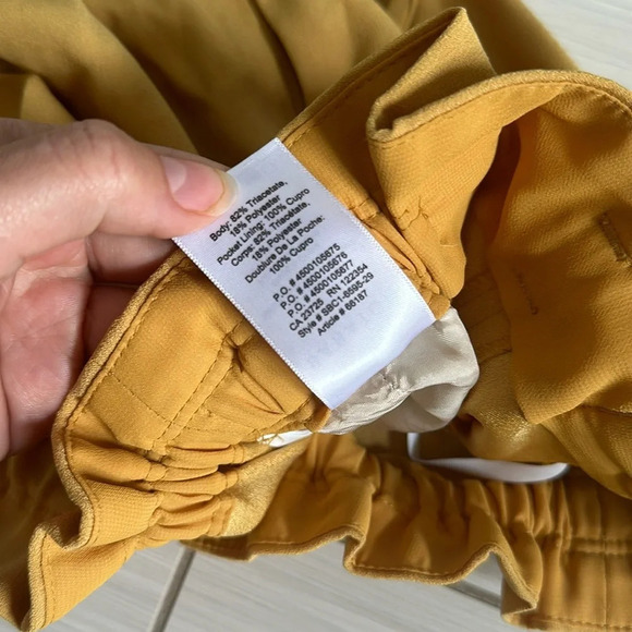 Babaton (Aritzia) Mustard Yellow Salim Shorts|Size XS - Picture 4 of 4